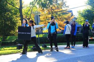 249079_577978745582620_195209290_n